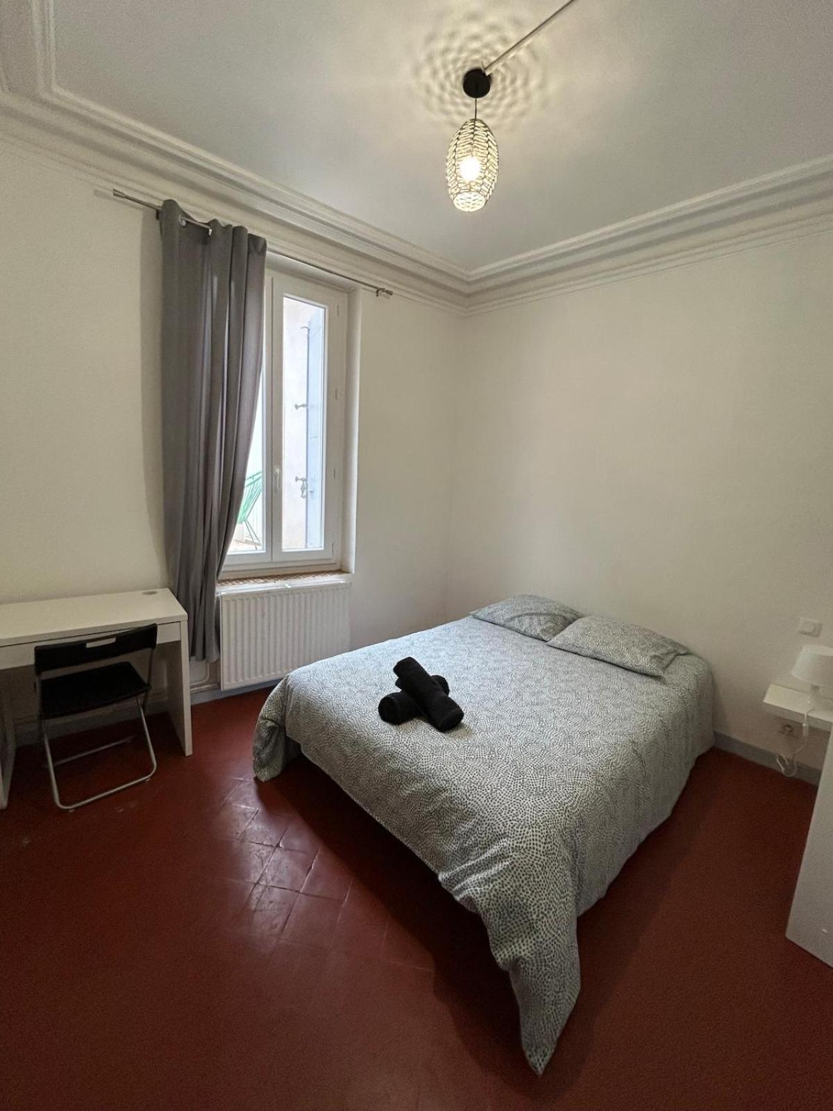 Grand Appartement De 100M2 -Allee Paul Riquet Beziers - 4Chambres - Wifi- Tv Connectee المظهر الخارجي الصورة